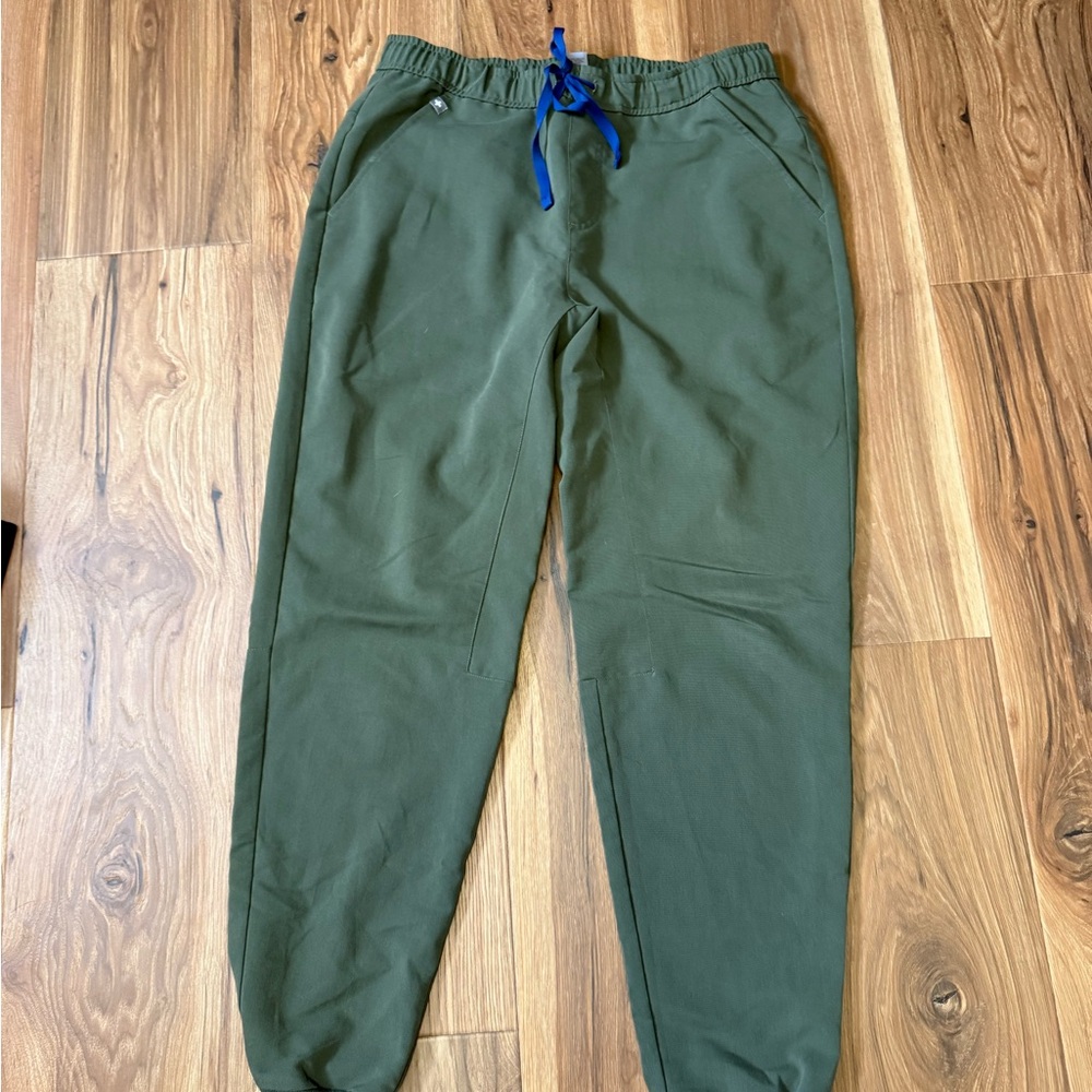 Figs Men’s Tansen Joggers - M - Moss